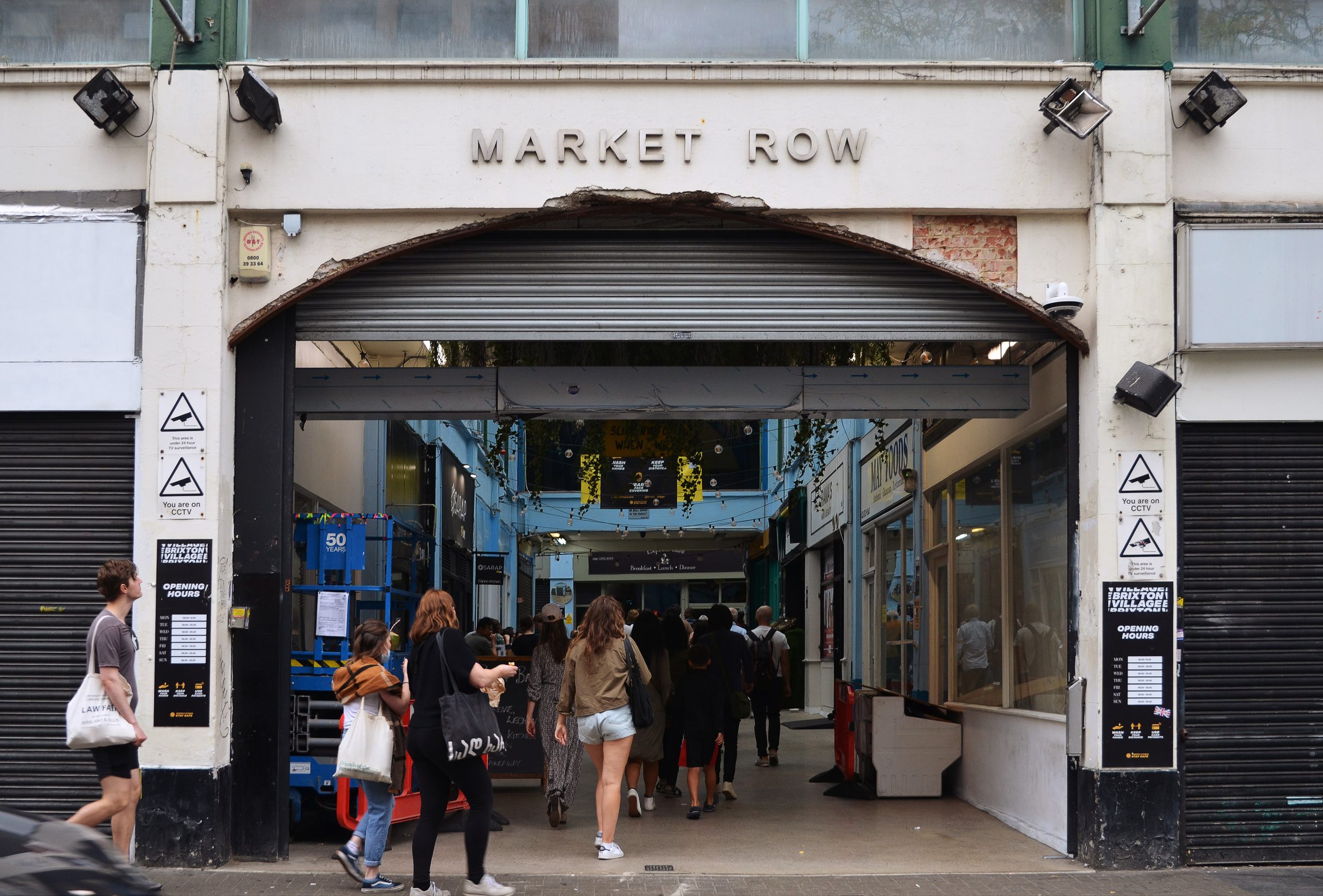 CURATION_CivicRituals_MarketRow © Bex Liu